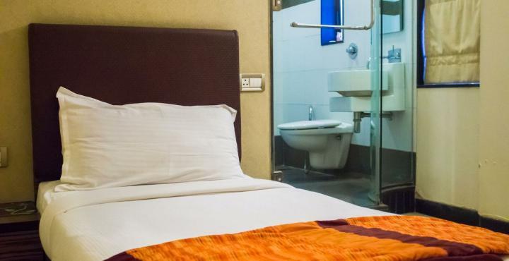 Centurion Inn Pune Extérieur photo